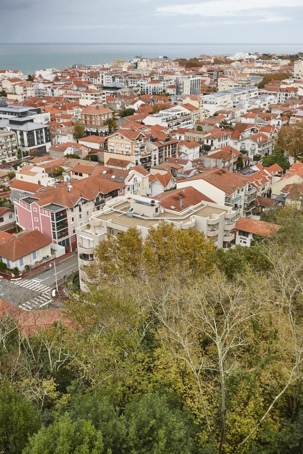 Quels sont les itinéraires de croisière qui permettent de visiter des observatoires astronomiques célèbres?